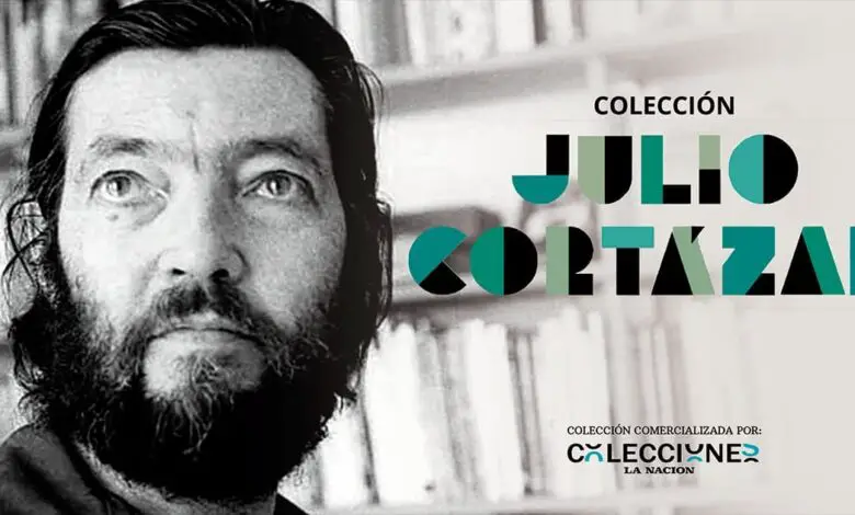 Colección Julio Cortázar 1 Colecciones la Nación lanza una nueva colección de la obra del escritor argentino Julio Cortázar. Esta colección, que constará de 10 entregas de libros de Cortázar, se publicará quincenalmente y estará encuadernada en tapa dura.